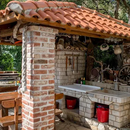 アパート Larissa