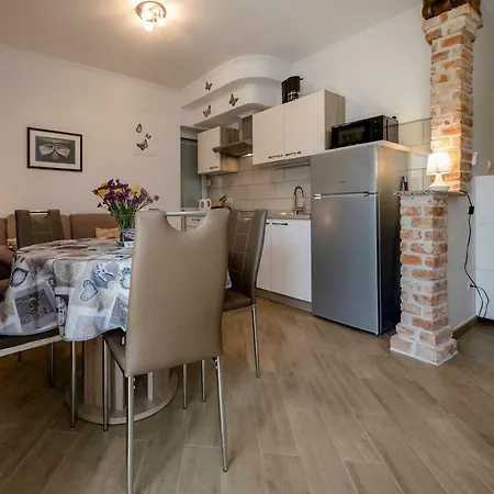 Apartment Larissa
