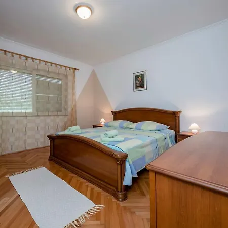 Apartment Larissa