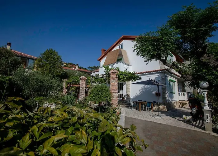 Appartement Larissa Rab Town